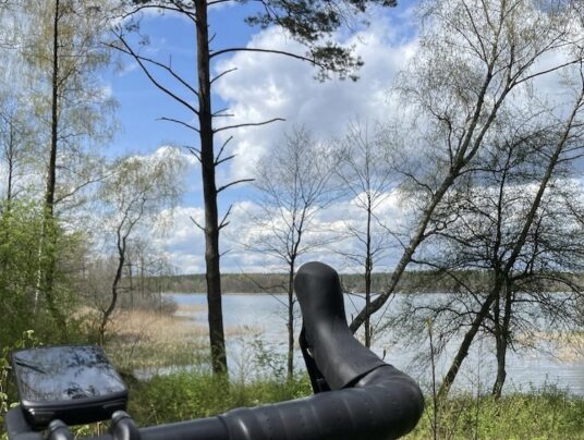 Cycling trips around the Suwałki Region, photo: gravel - bike - news from SIRVIS - Lake Serwy - Suwałki Region