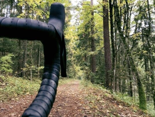 Cycling trips around the Suwałki Region, photo: gravel - bike - news from SIRVIS - Lake Serwy - Suwałki Region